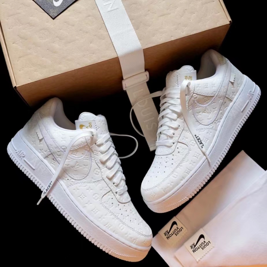 【NIKE X LOUIS VUITTON】100足の限定発売! ナイキ エア フォース 1の40周年を記念して、2025年春夏の新作「ルイヴィトンX ナイキ エア フォース 1 ホワイト」がリリース! 完売必至のトレンドになる！