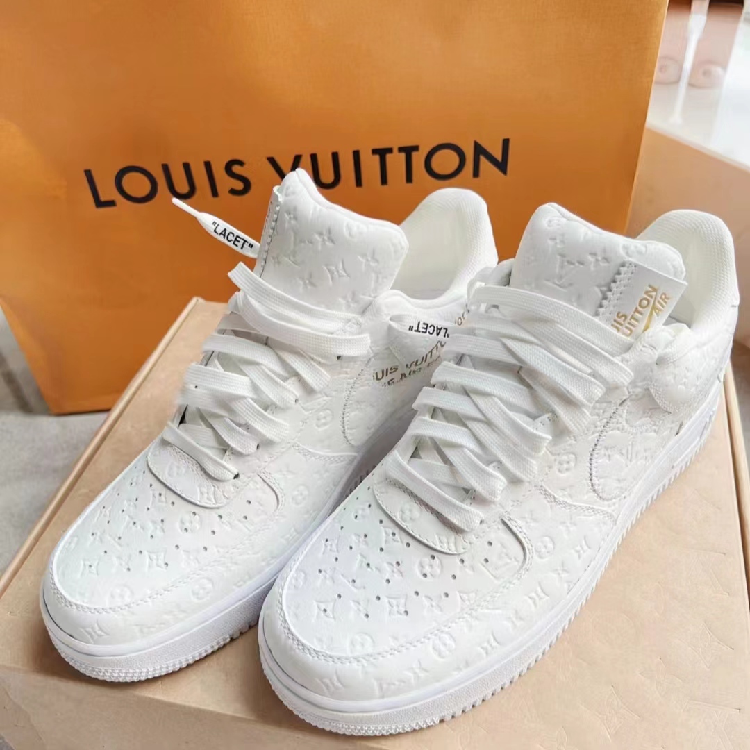 【NIKE X LOUIS VUITTON】100足の限定発売! ナイキ エア フォース 1の40周年を記念して、2025年春夏の新作「ルイヴィトンX ナイキ エア フォース 1 ホワイト」がリリース! 完売必至のトレンドになる！