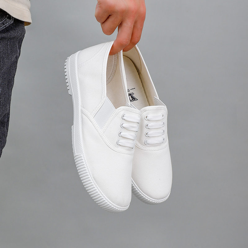 白い靴、ソフトソールのレザースニーカー、オールホワイト
